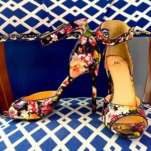 Floral patent multicolor Madison d’Orsay ankle strap high heel sandals sz 10